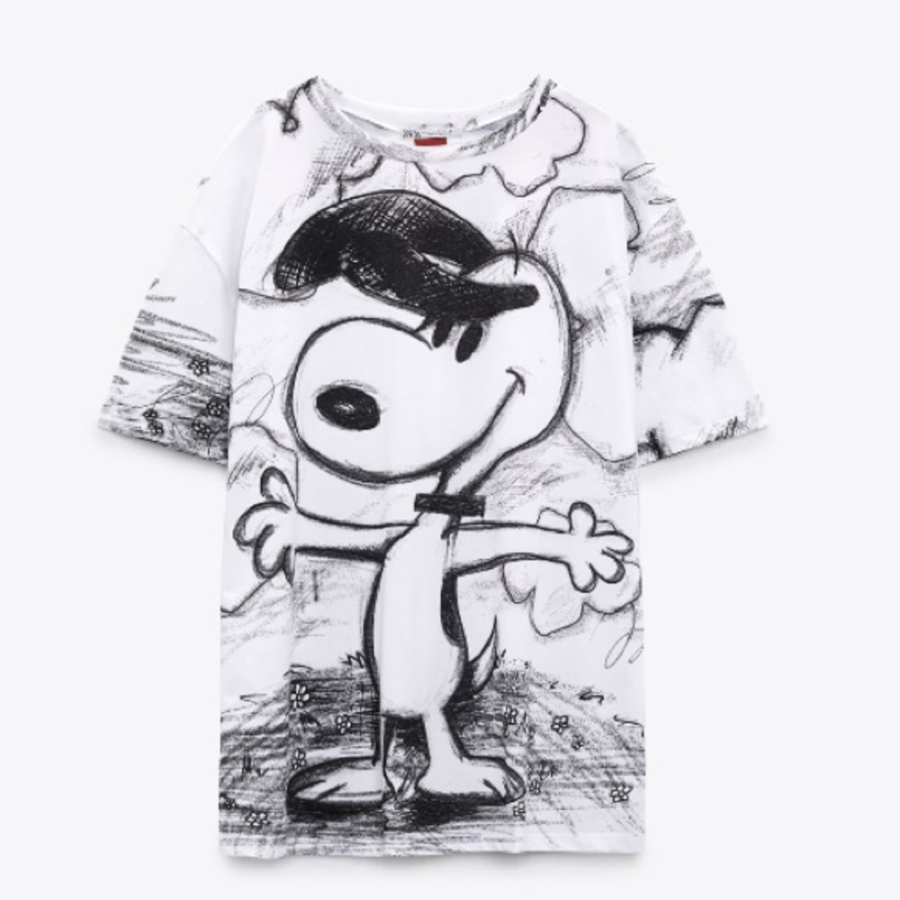 Snoopy T Shirt Size S NWT